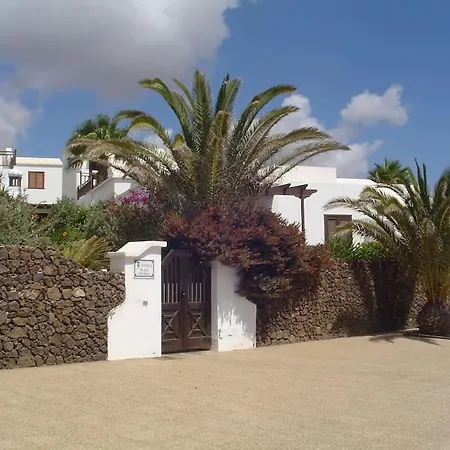 Casa Dubai - Private Anlage Am Meer/pool Playa Honda (Lanzarote)