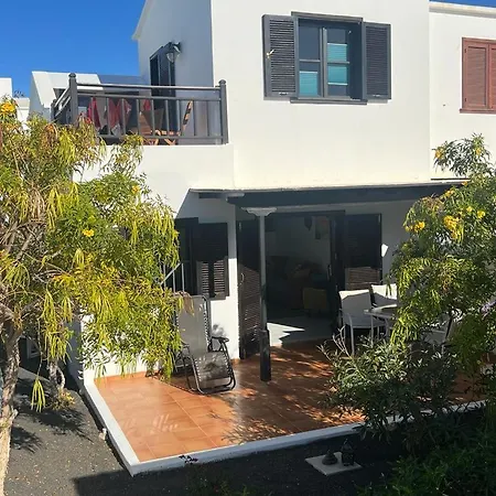 Casa Dubai - Private Anlage Am Meer/pool Playa Honda (Lanzarote)